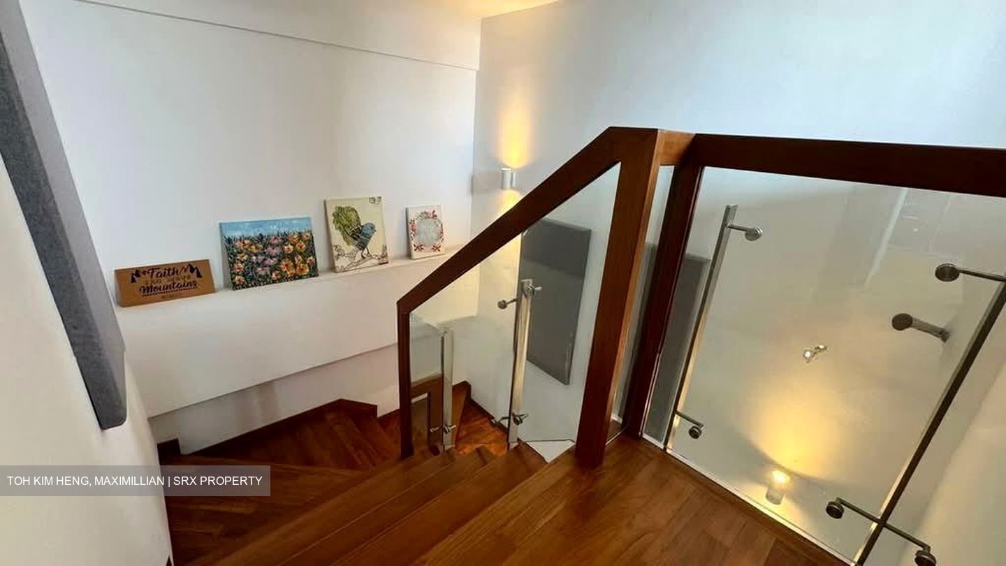 Sims Avenue (D14), Terrace #574515521